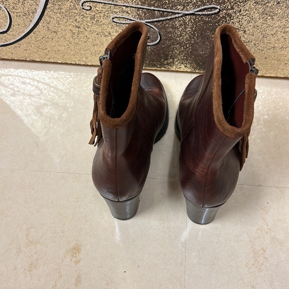 Lauren Ralph Lauren Carah tassel boots, size 6.5, NWT - Picture 4 of 16